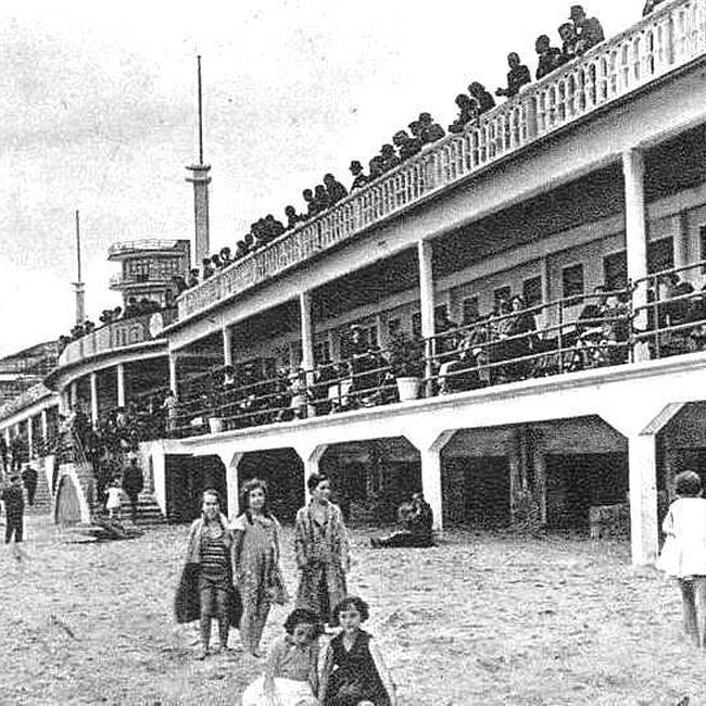 Foto antigua de la primera playa del Sardinero (60).jpg