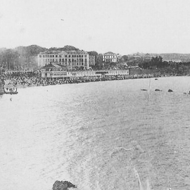Foto antigua de la primera playa del Sardinero (67).jpg