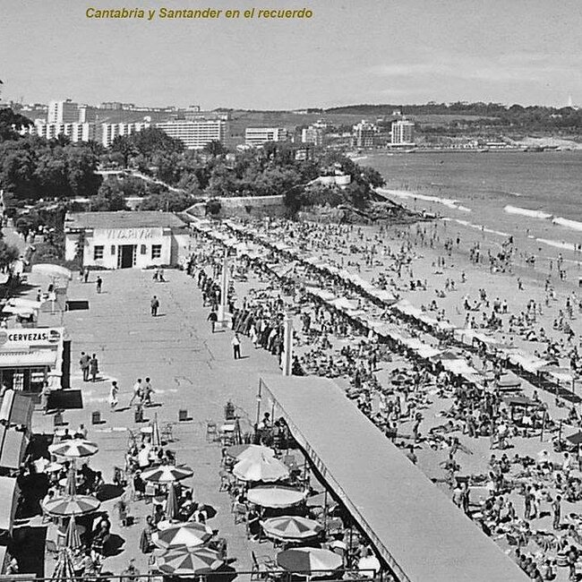 Foto antigua de la primera playa del Sardinero (69).jpg
