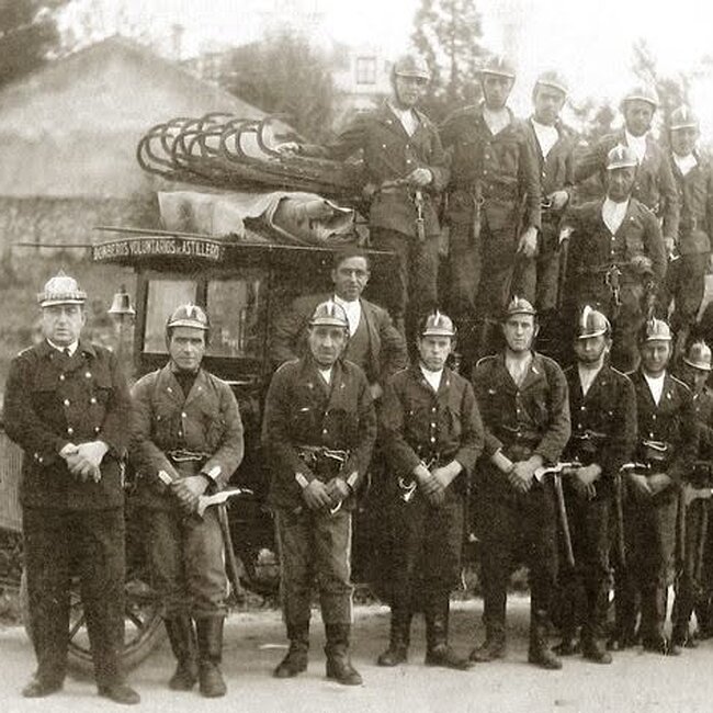 Foto antigua de los bomberos voluntarios (8).jpg