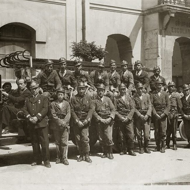 Foto antigua de los bomberos voluntarios (9).jpg