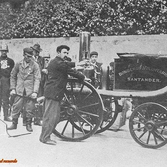 Foto antigua de los bomberos voluntarios (16).jpg