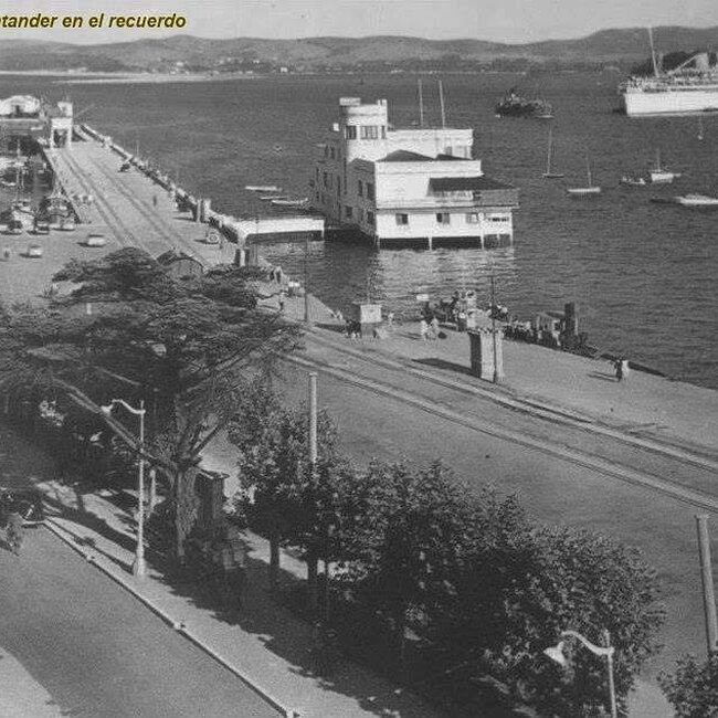 Foto antigua del Muelle de Calderón (34).jpg