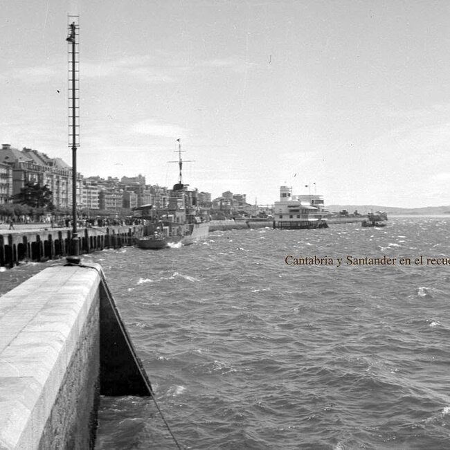 Foto antigua del Muelle de Calderón (41).jpg