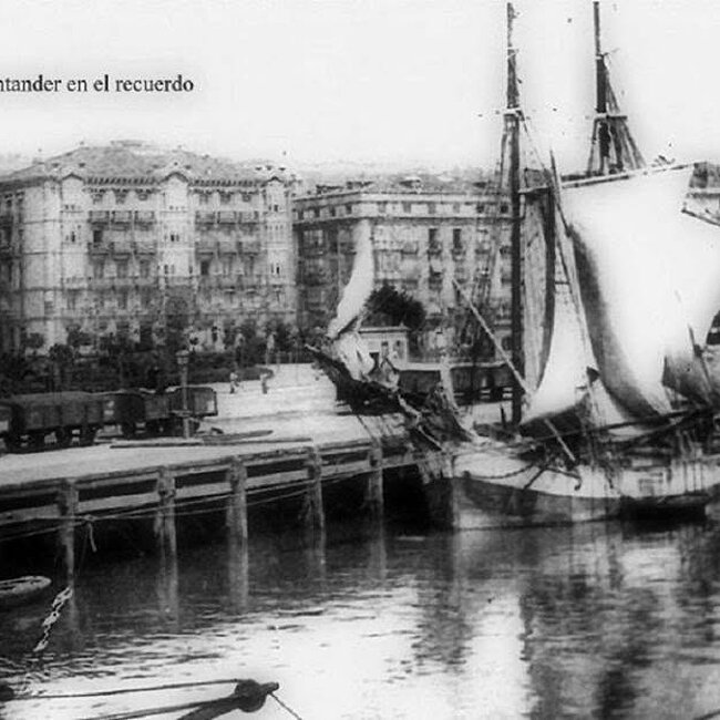 Foto antigua del Muelle de Calderón (75).jpg