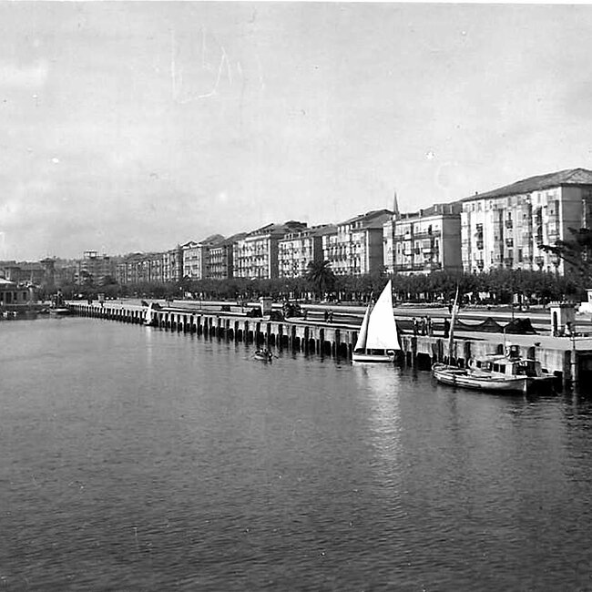 Foto antigua del Muelle de Calderón (86).jpg