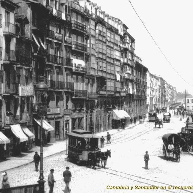 Foto antigua del Paseo Pereda (15).jpg