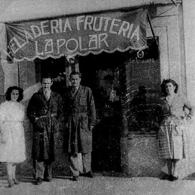 Foto antigua de establecimientos de Cantabria (8).jpg
