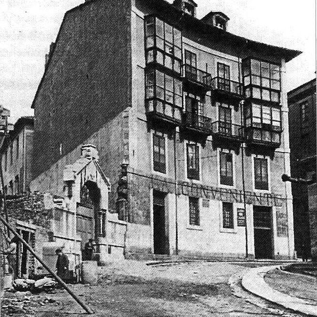 Foto antigua de establecimientos de Cantabria (35).jpg