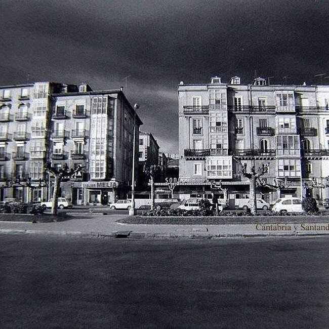 Foto antigua de establecimientos de Cantabria (36).jpg