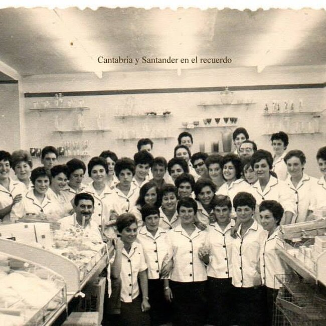Foto antigua de establecimientos de Cantabria (98).jpg