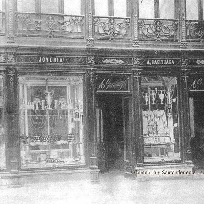 Foto antigua de establecimientos de Cantabria (143).jpg