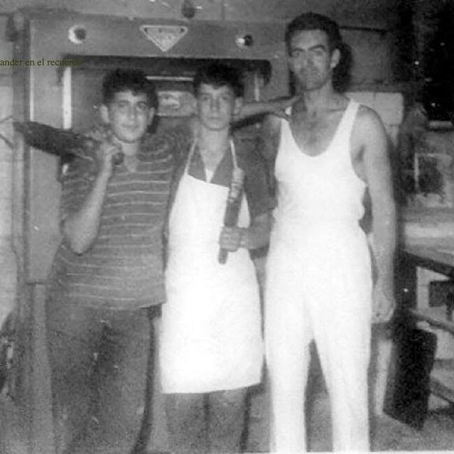 Foto antigua de establecimientos de Cantabria (197).jpg
