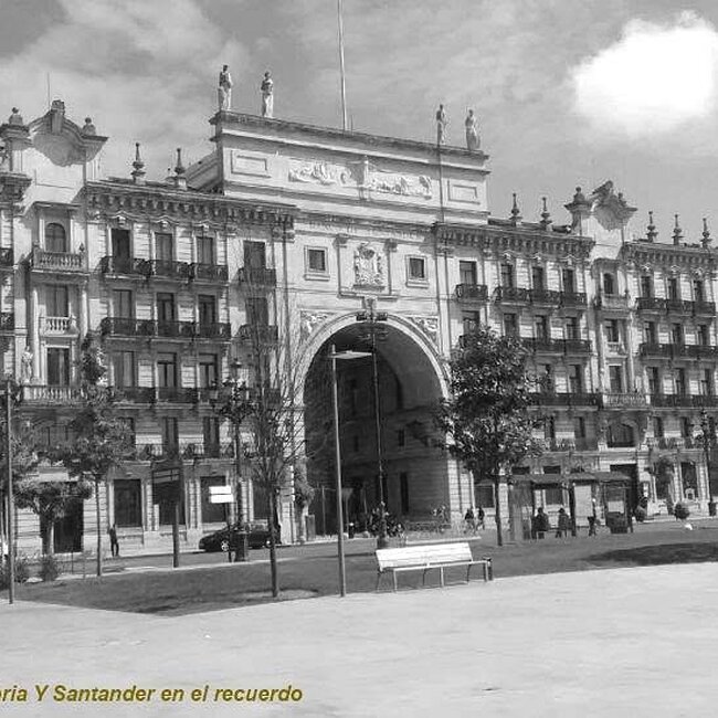 Foto antigua de la calle Calle del Martillo-Marcelino Sanz de Sautuola