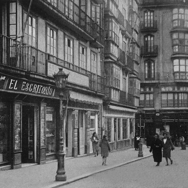 Foto antigua de la Plaza Vieja (4).jpg