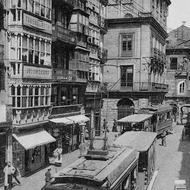 Foto antigua de la Plaza Vieja (5).jpg