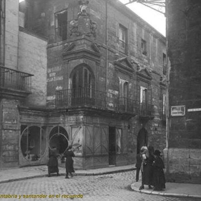 Foto antigua de la Plaza Vieja (8).jpg