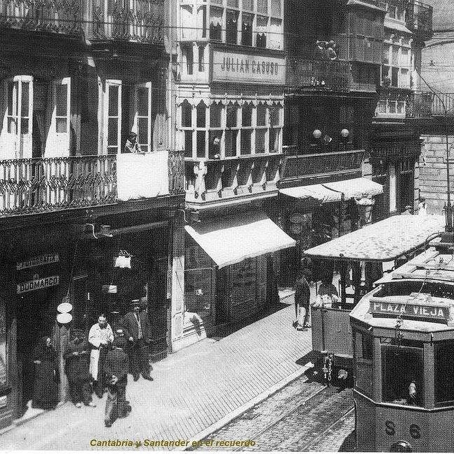 Foto antigua de la Plaza Vieja (10).jpg