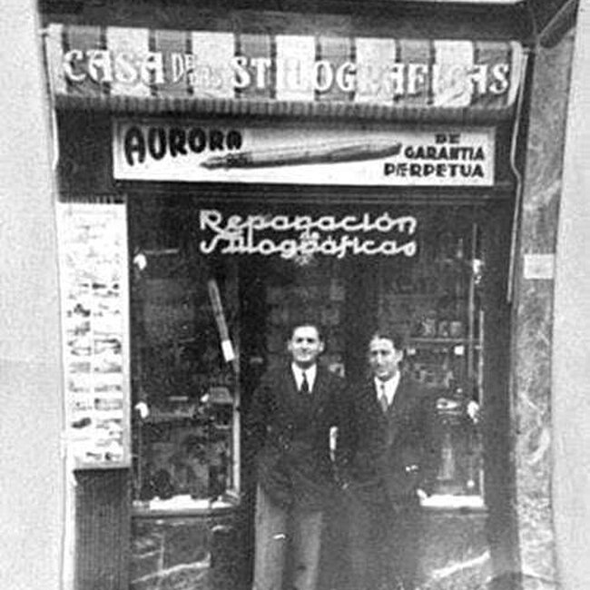 Foto antigua de la Plaza Vieja (13).jpg