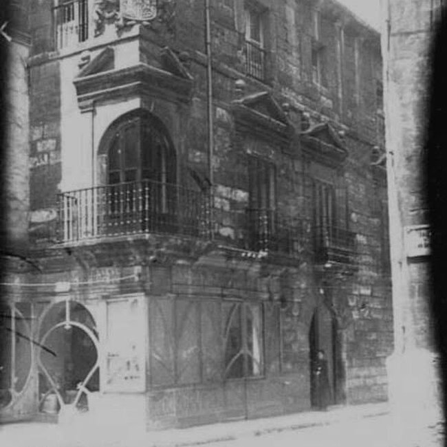 Foto antigua de la Plaza Vieja (15).jpg