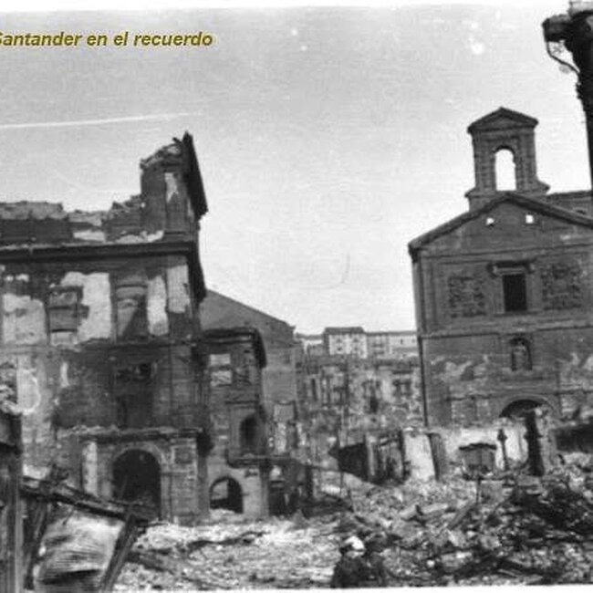 Foto antigua de la Plaza Vieja (16).jpg