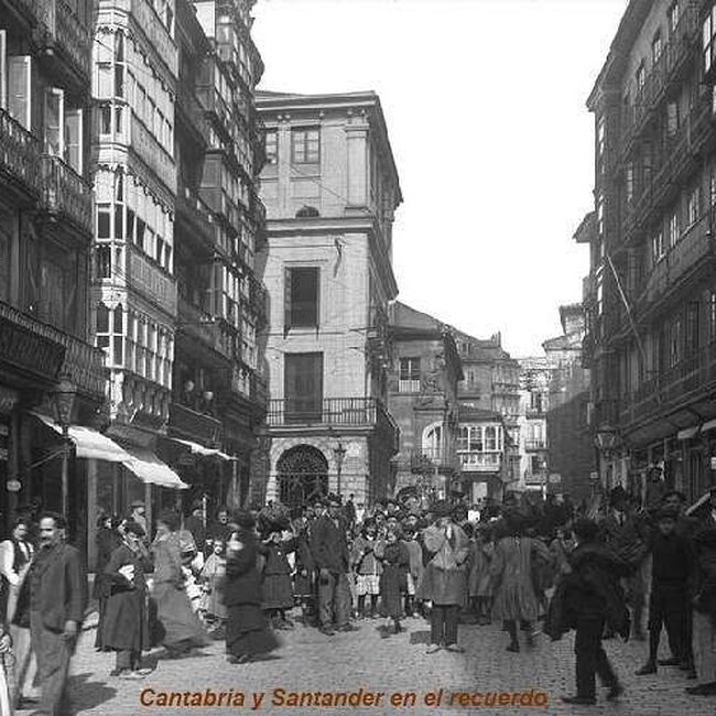 Foto antigua de la Plaza Vieja (17).jpg