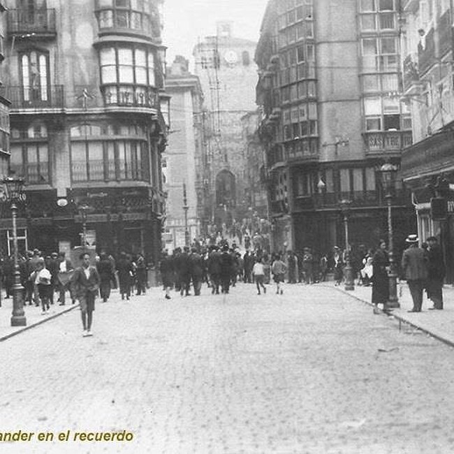 Foto antigua de la Plaza Vieja (21).jpg