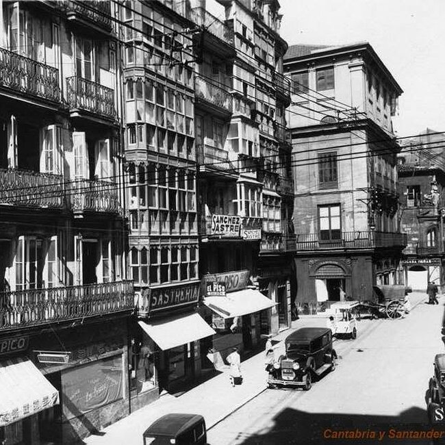 Foto antigua de la Plaza Vieja (23).jpg