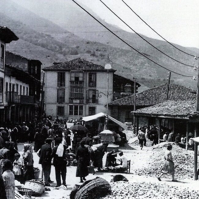 Foto antigua de Potes (2).jpg