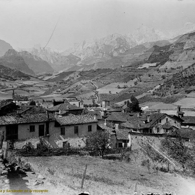 Foto antigua de Potes (4).jpg