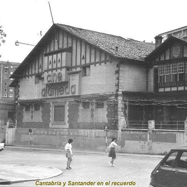 Foto antigua de teatros y cines de Cantabria (12).jpg