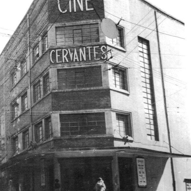 Foto antigua de teatros y cines de Cantabria (17).jpg