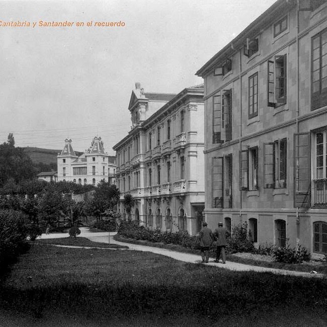 Foto antigua del Balnerario y Aguas de Solares (4).jpg