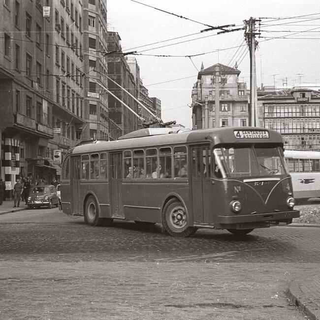 Foto antigua de la plaza de las navas de Tolosa (17).jpg