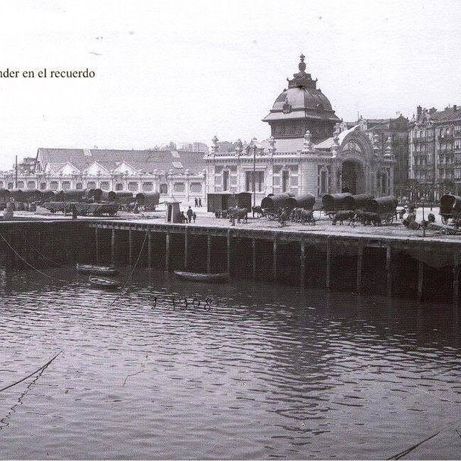 Foto antigua del muelle de Maliaño (14).jpg