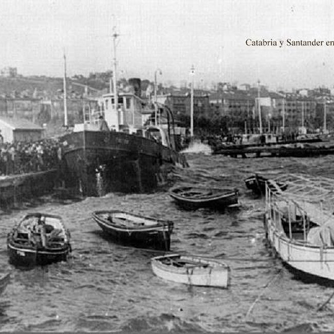 Foto antigua del muelle de Maliaño (22).jpg