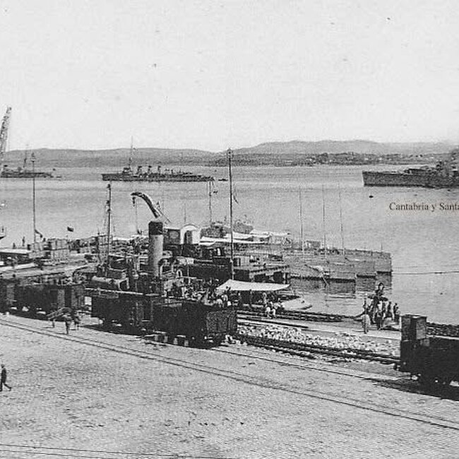 Foto antigua del muelle de Maliaño (39).jpg