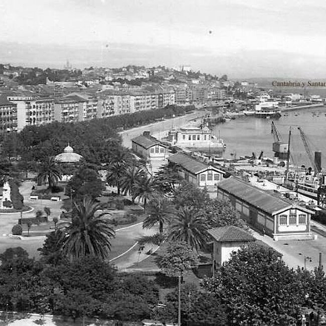 Foto antigua del muelle de Maliaño (47).jpg
