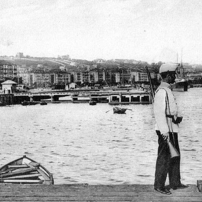 Foto antigua del muelle de Maliaño (48).jpg