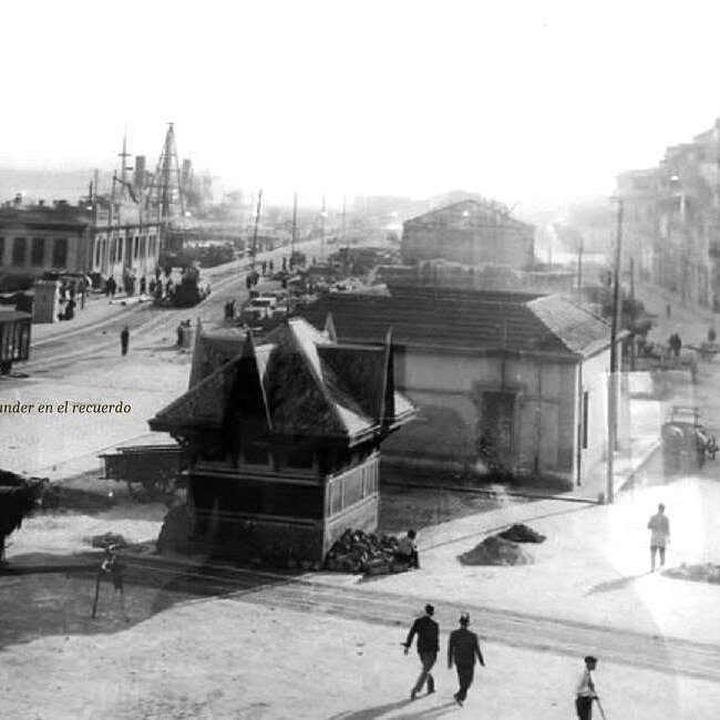 Foto antigua del muelle de Maliaño (67).jpg