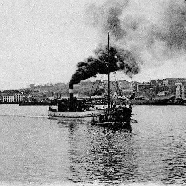 Foto antigua del muelle de Maliaño (68).jpg