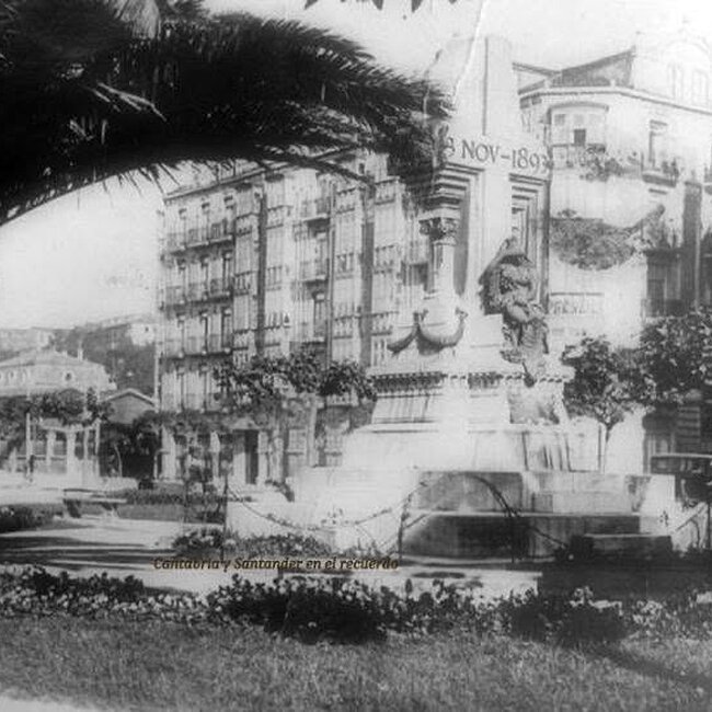 Monumento Víctimas de l MAchichaco (5).jpg