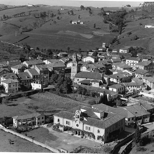 Foto antigua de Cabezón de la Sal (2).jpg