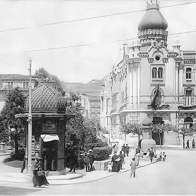 Foto antigua de la plaza del Ayuntamiento (5).jpg