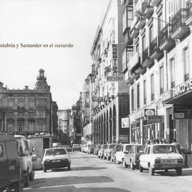 Foto antigua de la plaza Pombo (11).jpg