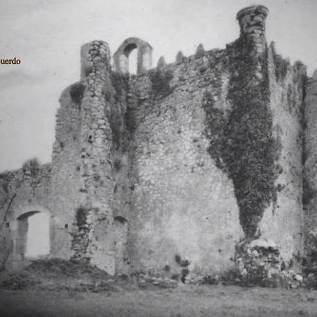 Foto antigua de la Torre de Pronillo (1).jpg
