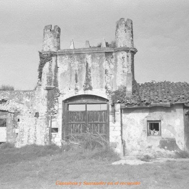 Foto antigua de la Torre de Pronillo (2).jpg