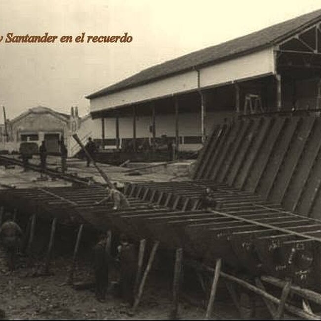 Foto antigua del astillero de San Martín (40).jpg