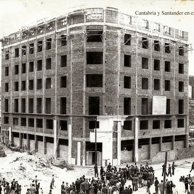 Reconstrucción tras el incendio de 1941 (15).jpg