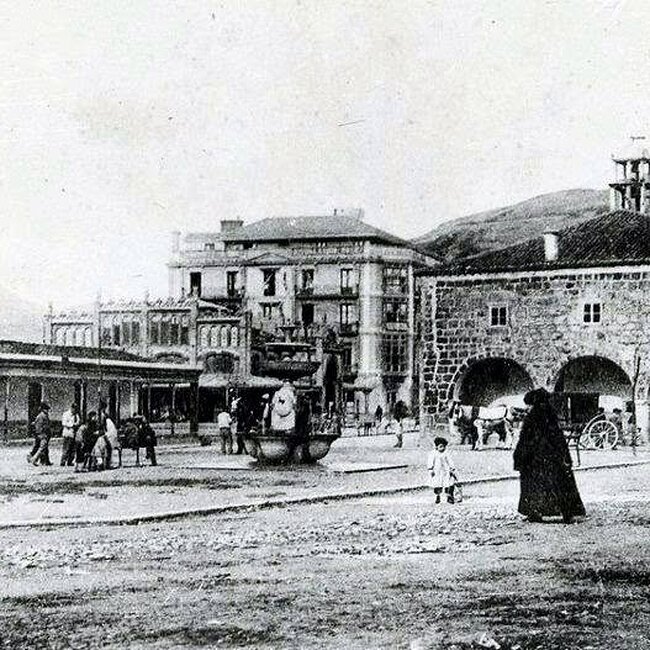Foto antigua del Ayuntamiento de Laredo (2).jpg